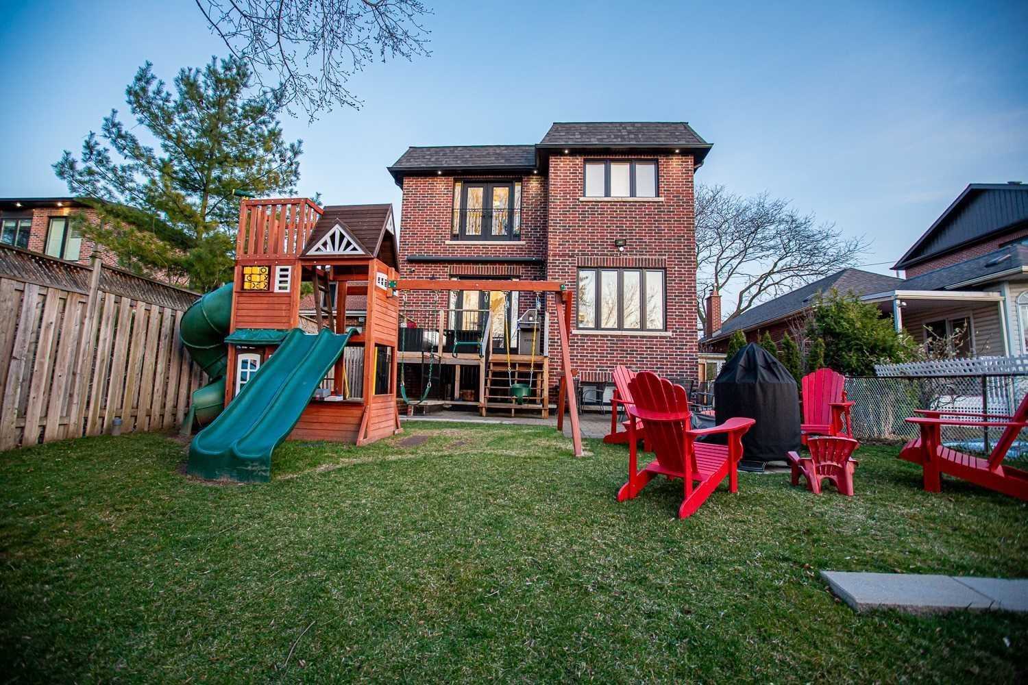 18 Davies Cres, Toronto, ON M4J2X5 | 4 Bedroom 5 Bathroom Detached House | Image 11