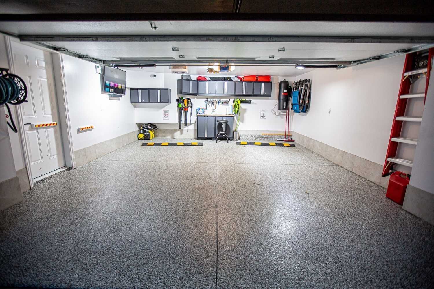 18 Davies Cres, Toronto, ON M4J2X5 | 4 Bedroom 5 Bathroom Detached House | Image 16