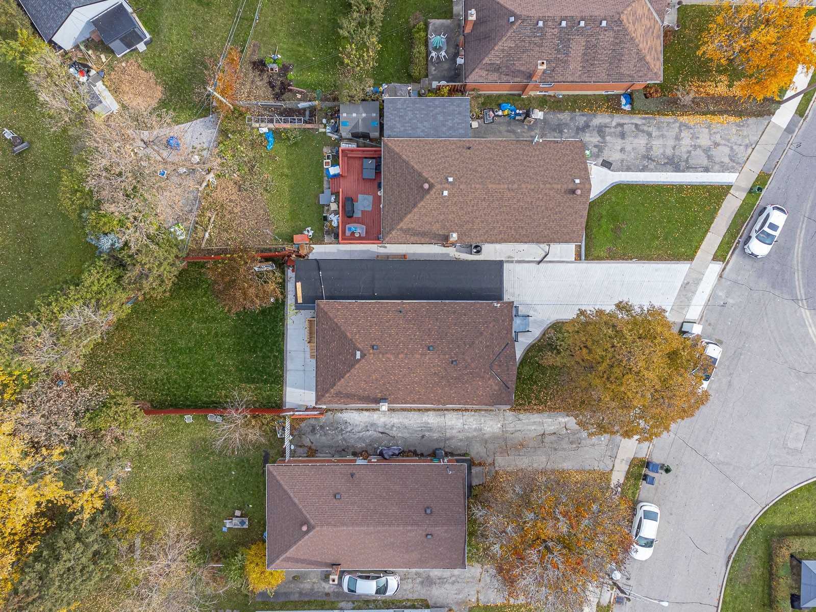 68 Murray Glen Dr, Toronto, ON M1R3J9 | 3 Bedroom 4 Bathroom Detached House | Image 3