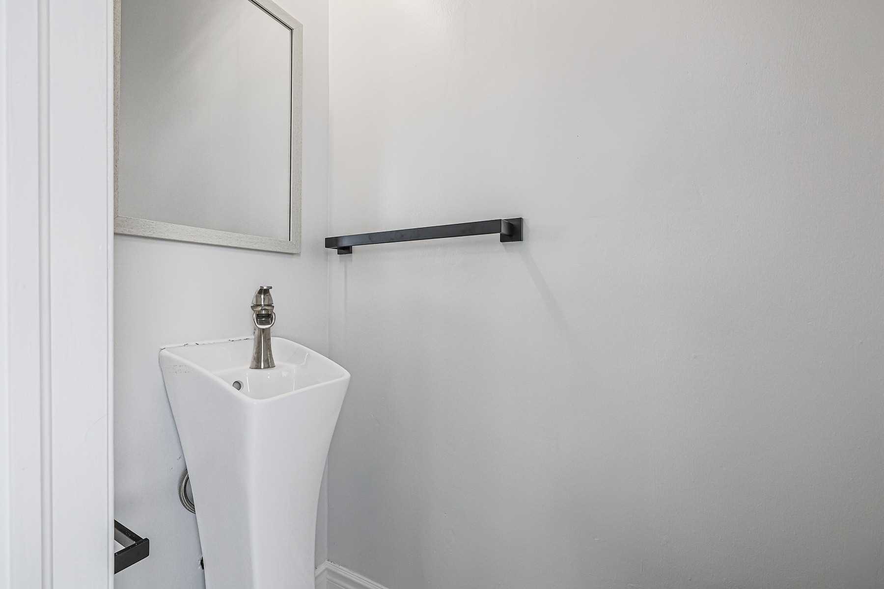 68 Murray Glen Dr, Toronto, ON M1R3J9 | 3 Bedroom 4 Bathroom Detached House | Image 7