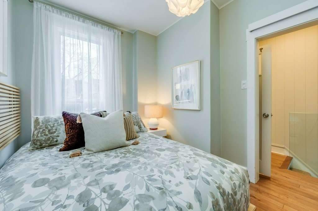 277 Hastings Ave, Toronto, ON M4L2L9 | 3 Bedroom 2 Bathroom Detached House | Image 23