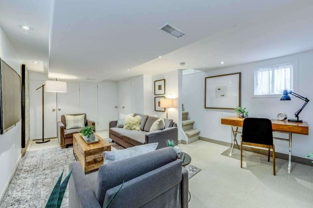 277 Hastings Ave, Toronto, ON M4L2L9 | 3 Bedroom 2 Bathroom Detached House | Image 26