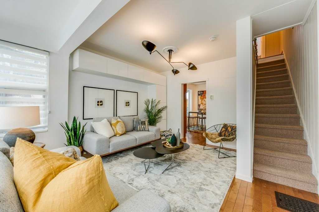 277 Hastings Ave, Toronto, ON M4L2L9 | 3 Bedroom 2 Bathroom Detached House | Image 5