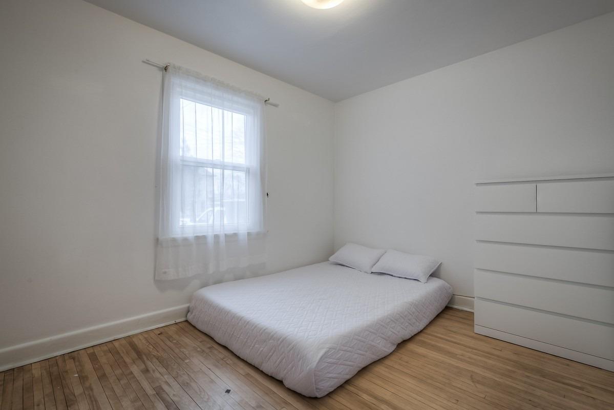 35 Lamont Ave, Toronto, ON M1S1A8 | 2 Bedroom 2 Bathroom Detached House | Image 12