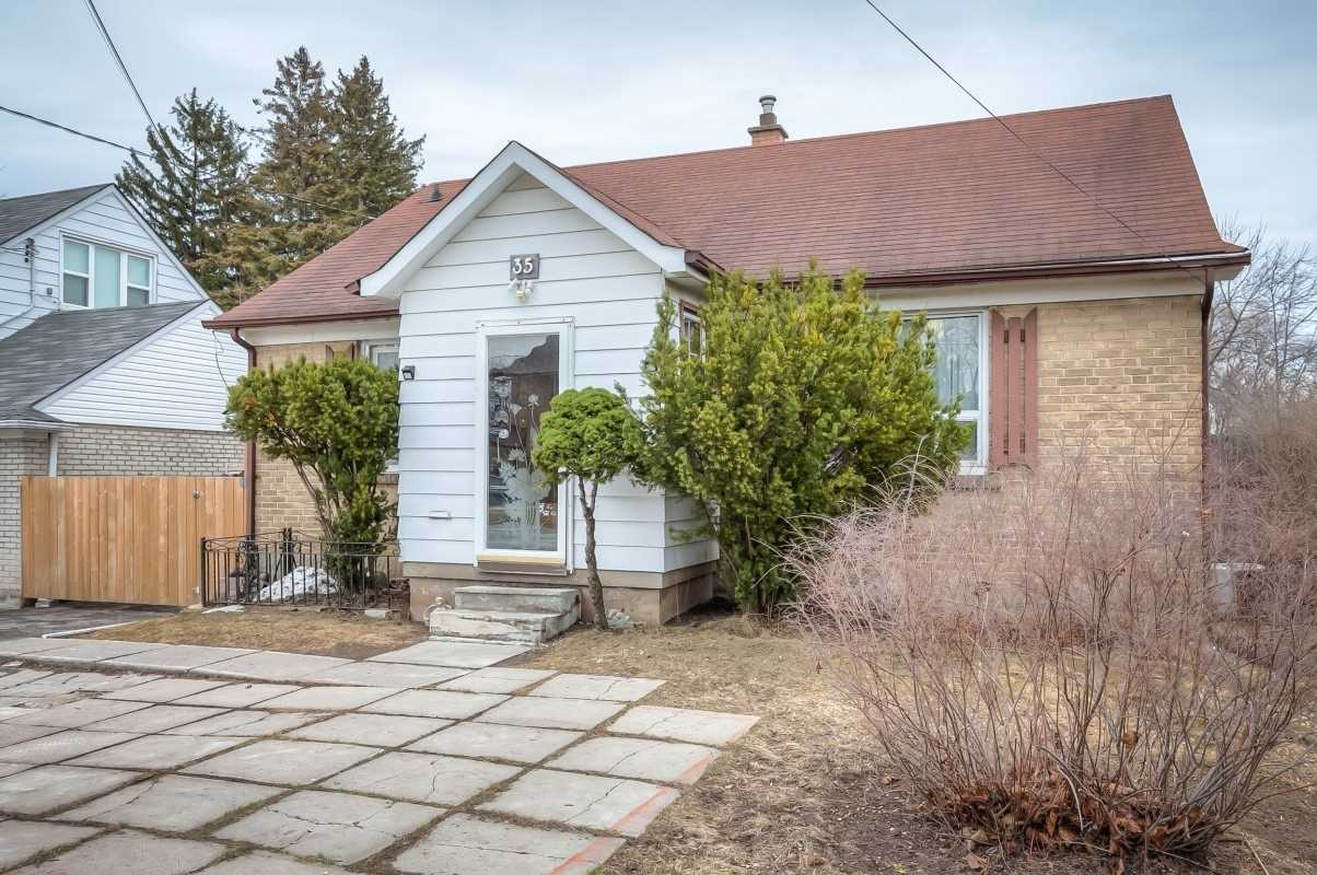 35 Lamont Ave, Toronto, ON M1S1A8 | 2 Bedroom 2 Bathroom Detached House | Image 2