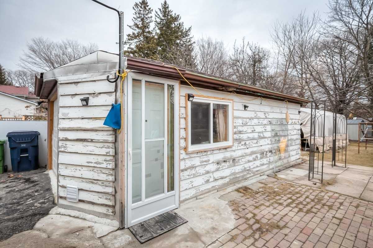 35 Lamont Ave, Toronto, ON M1S1A8 | 2 Bedroom 2 Bathroom Detached House | Image 24