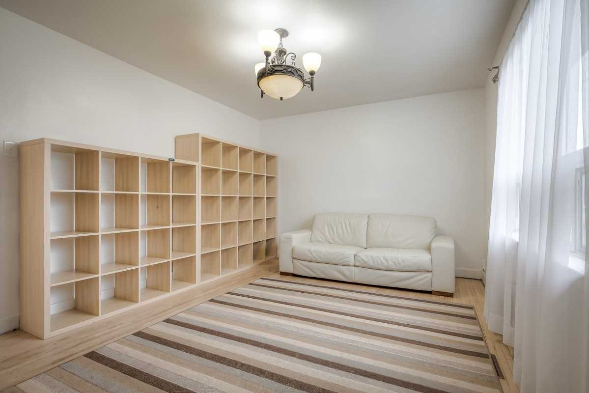 35 Lamont Ave, Toronto, ON M1S1A8 | 2 Bedroom 2 Bathroom Detached House | Image 4