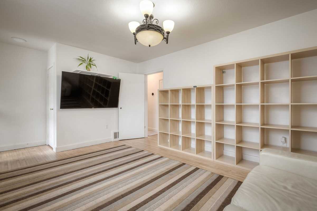 35 Lamont Ave, Toronto, ON M1S1A8 | 2 Bedroom 2 Bathroom Detached House | Image 5