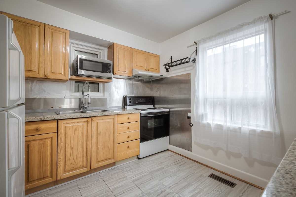 35 Lamont Ave, Toronto, ON M1S1A8 | 2 Bedroom 2 Bathroom Detached House | Image 8