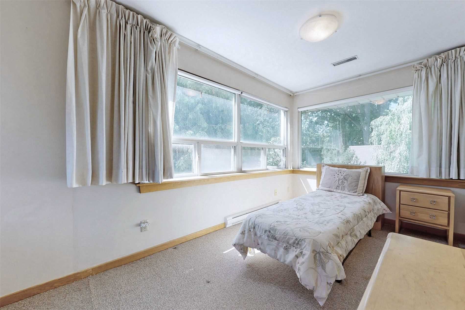 48 Notley Pl, Toronto, ON M4B2M8 | 3 Bedroom 3 Bathroom Detached House | Image 16