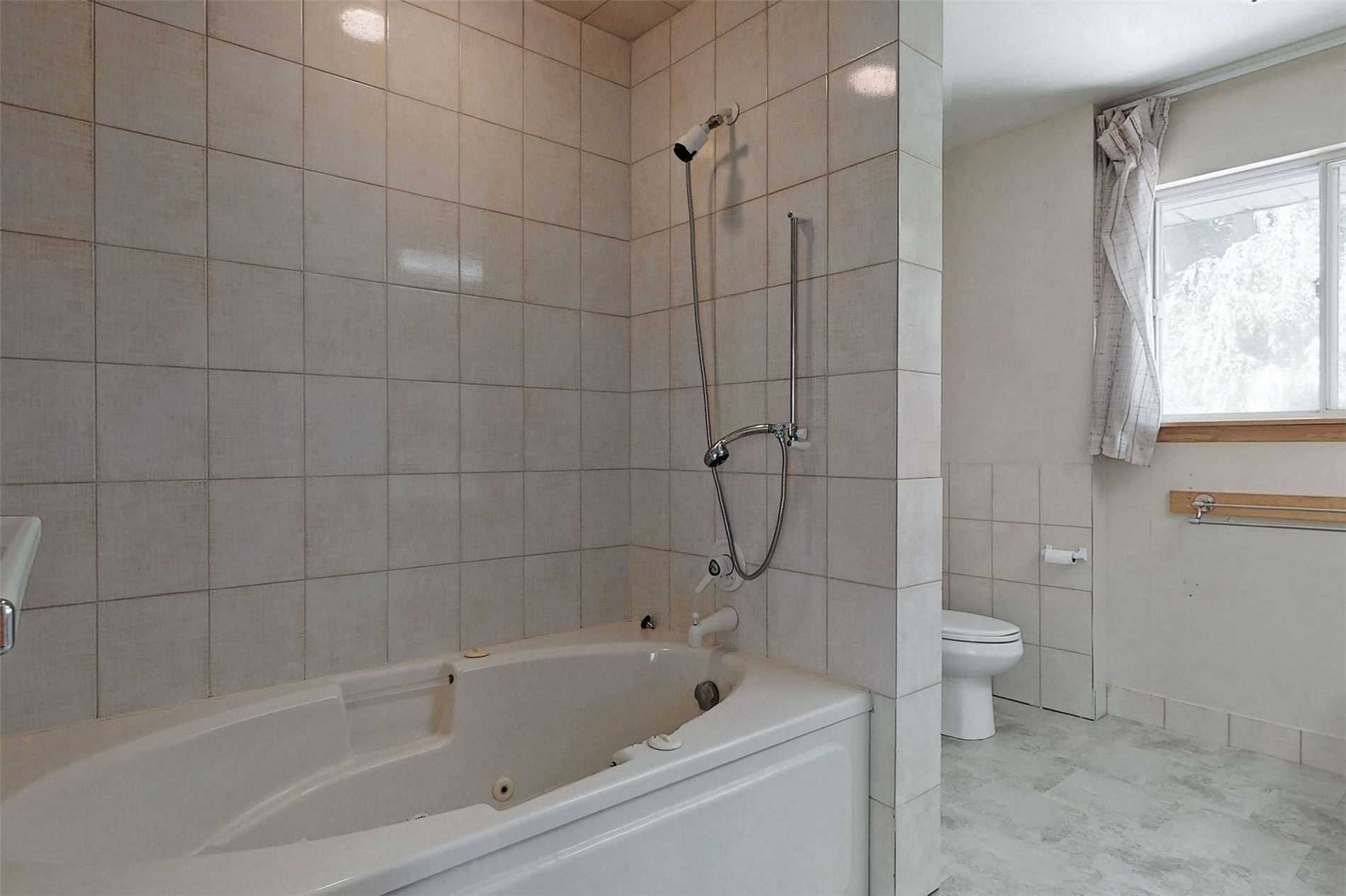 48 Notley Pl, Toronto, ON M4B2M8 | 3 Bedroom 3 Bathroom Detached House | Image 24