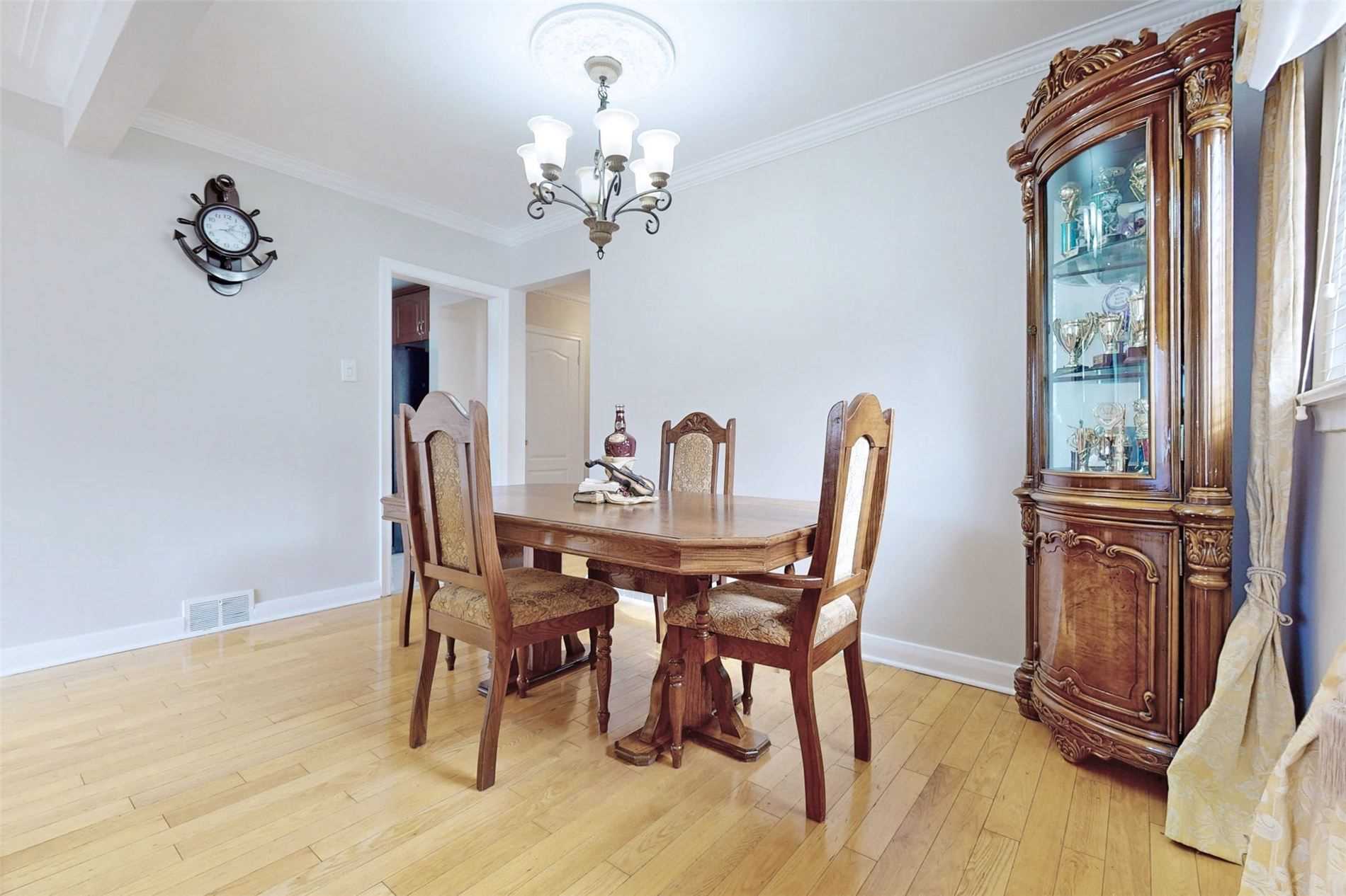 63 Lynvalley Cres, Toronto, ON M1R2V1 | 3 Bedroom 2 Bathroom Detached House | Image 10