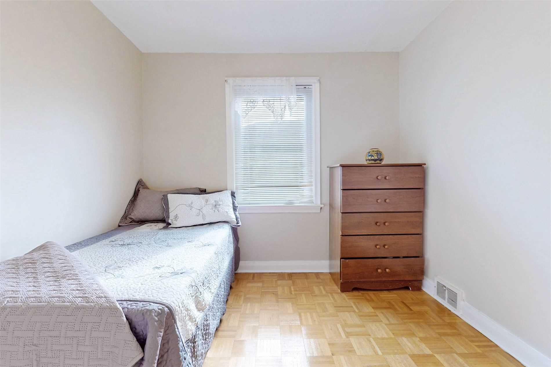 63 Lynvalley Cres, Toronto, ON M1R2V1 | 3 Bedroom 2 Bathroom Detached House | Image 14