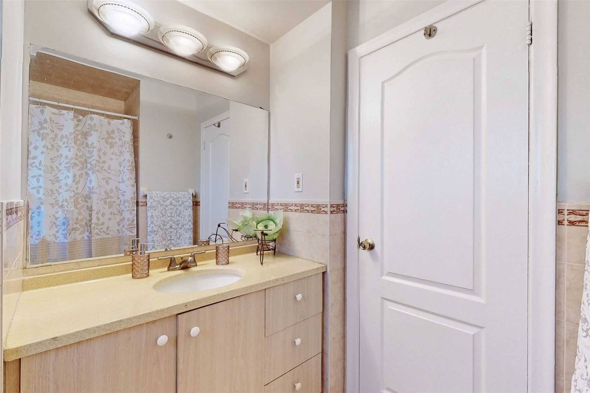 63 Lynvalley Cres, Toronto, ON M1R2V1 | 3 Bedroom 2 Bathroom Detached House | Image 21