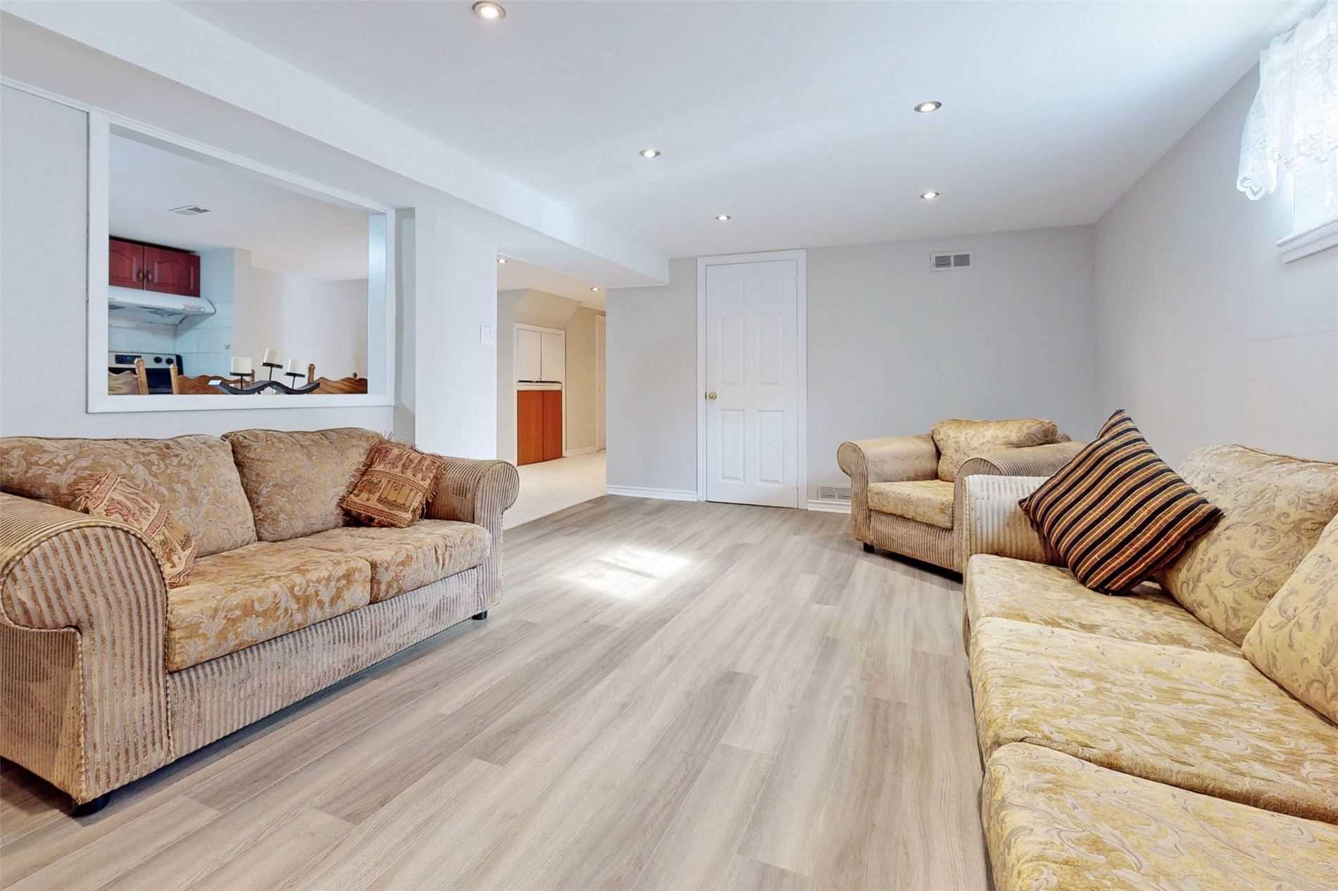 63 Lynvalley Cres, Toronto, ON M1R2V1 | 3 Bedroom 2 Bathroom Detached House | Image 23