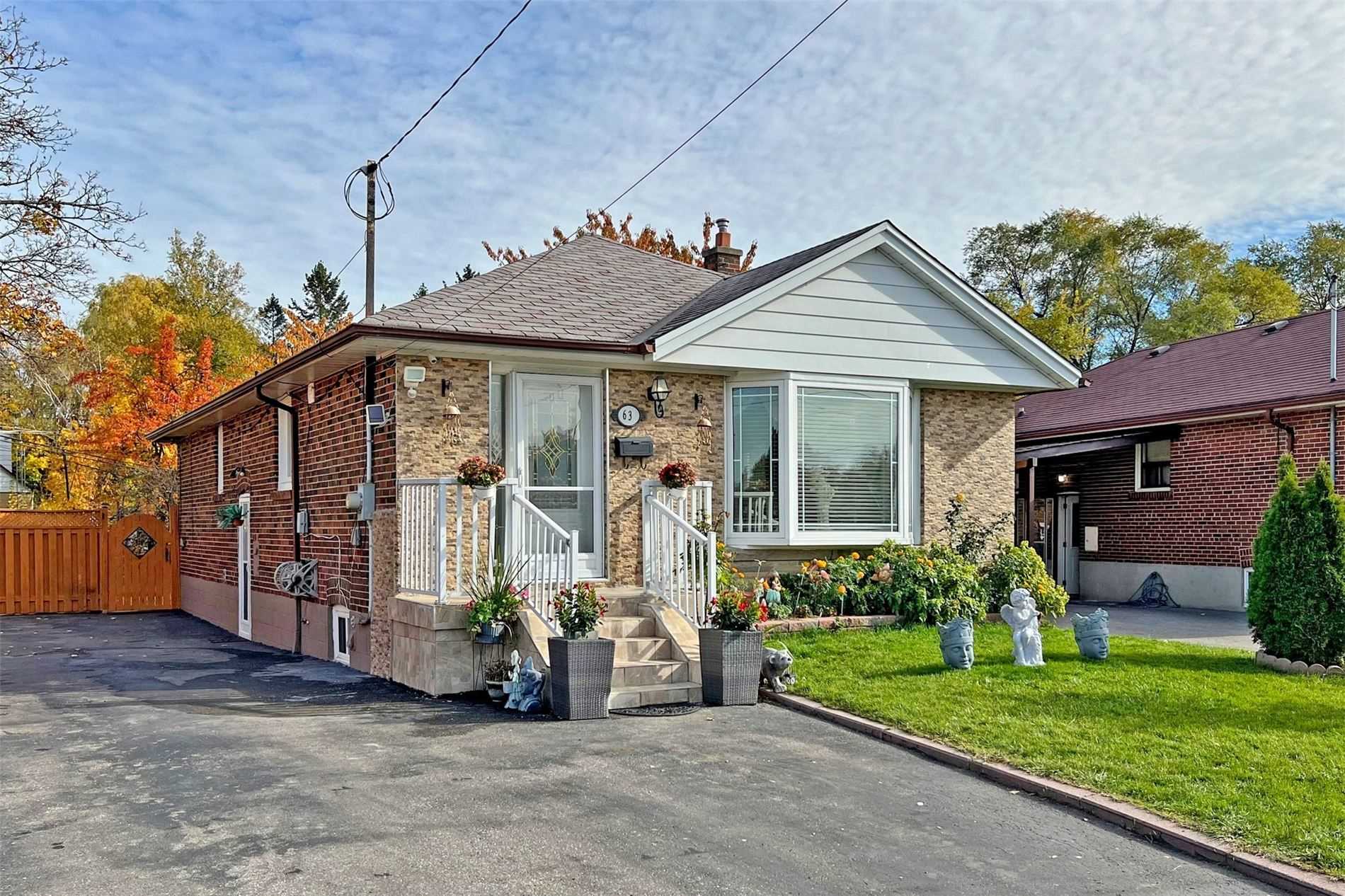 63 Lynvalley Cres, Toronto, ON M1R2V1 | 3 Bedroom 2 Bathroom Detached House | Image 3