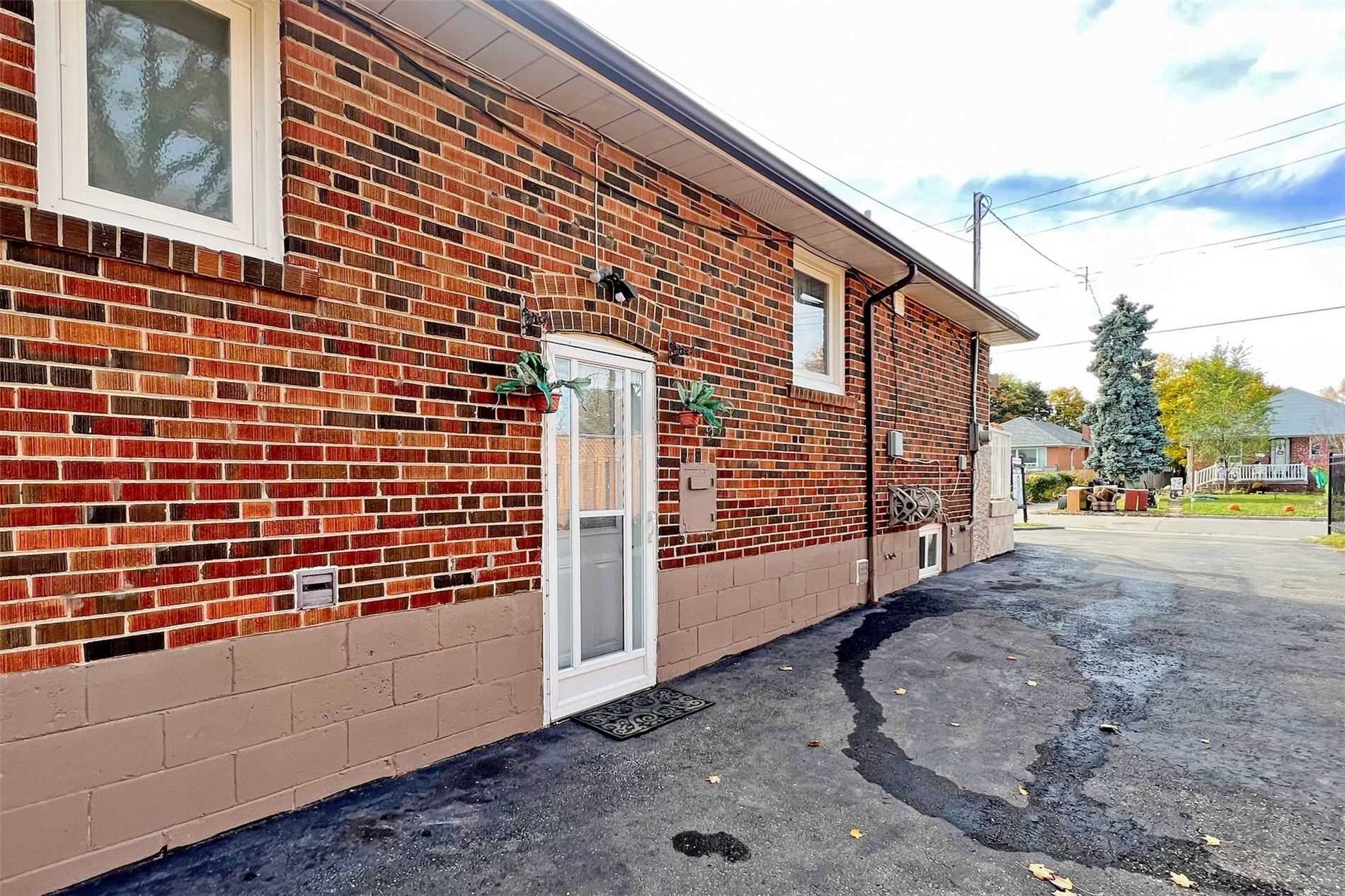 63 Lynvalley Cres, Toronto, ON M1R2V1 | 3 Bedroom 2 Bathroom Detached House | Image 36