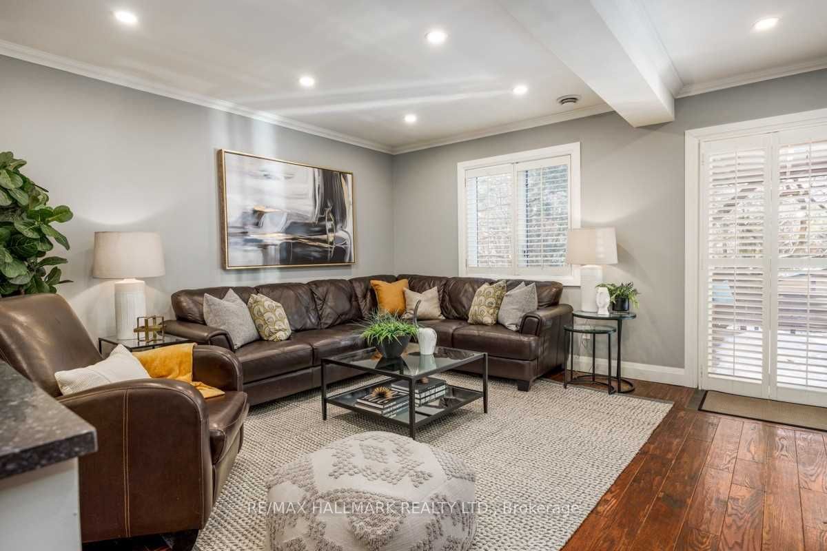 200 Linsmore Cres, Toronto, ON M4J4L4 | 4 Bedroom 4 Bathroom Detached House | Image 12
