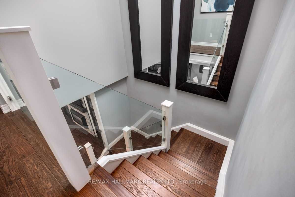 200 Linsmore Cres, Toronto, ON M4J4L4 | 4 Bedroom 4 Bathroom Detached House | Image 16