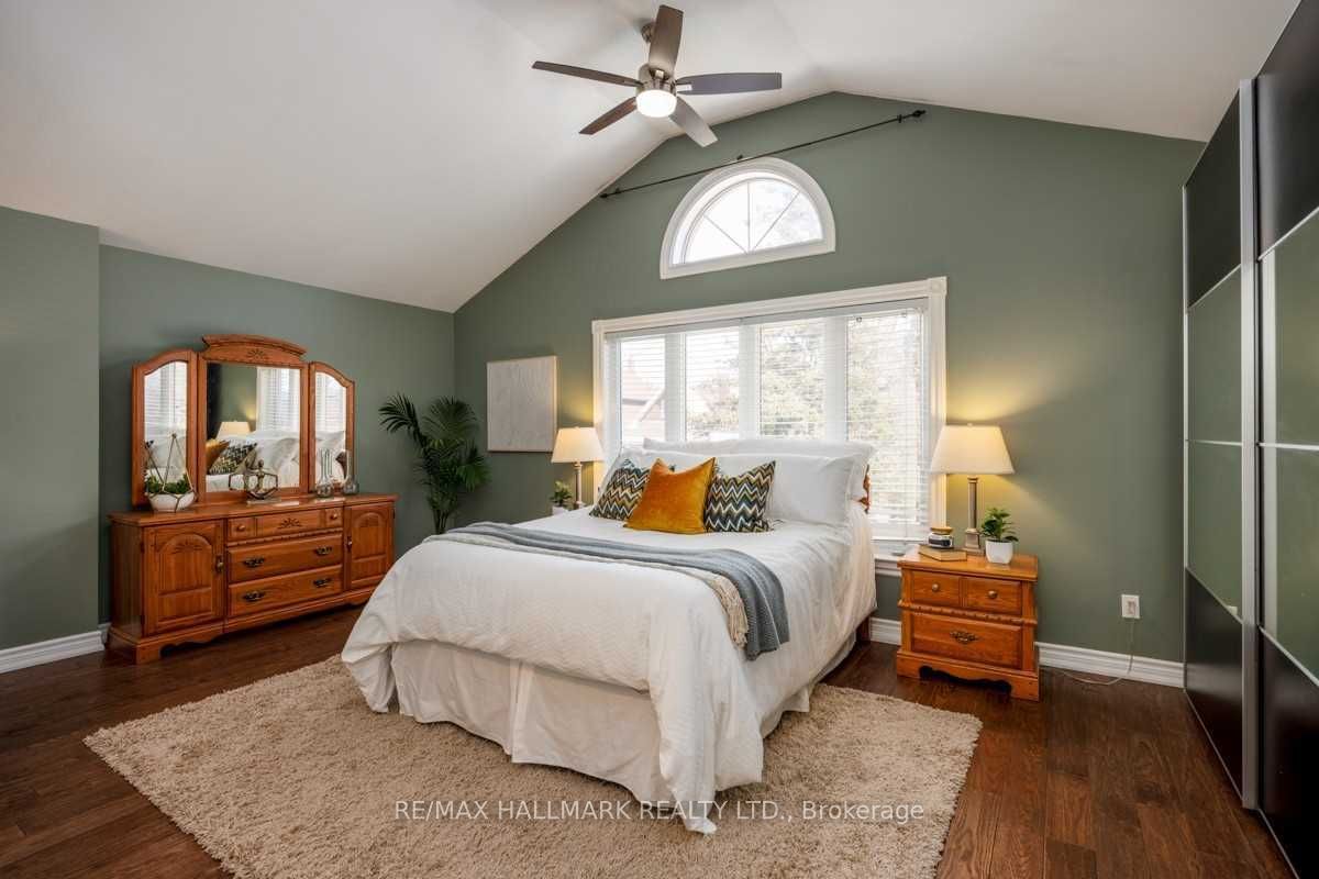 200 Linsmore Cres, Toronto, ON M4J4L4 | 4 Bedroom 4 Bathroom Detached House | Image 18