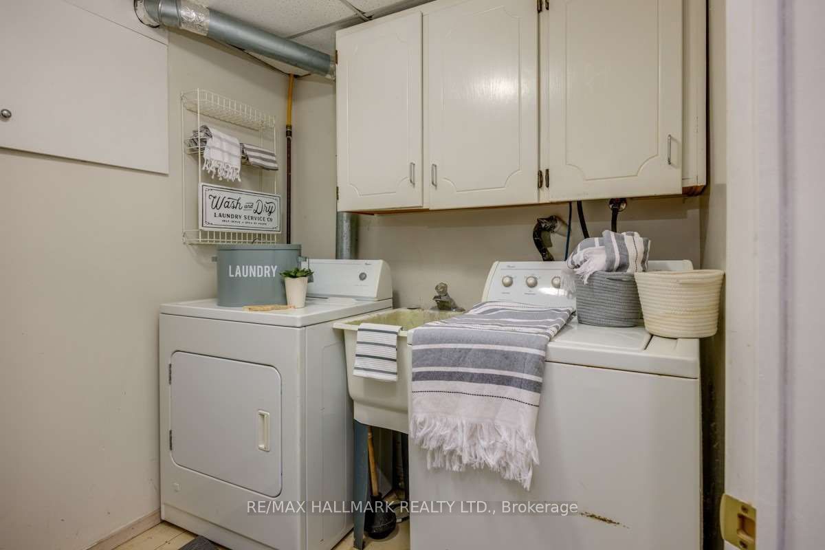 200 Linsmore Cres, Toronto, ON M4J4L4 | 4 Bedroom 4 Bathroom Detached House | Image 37