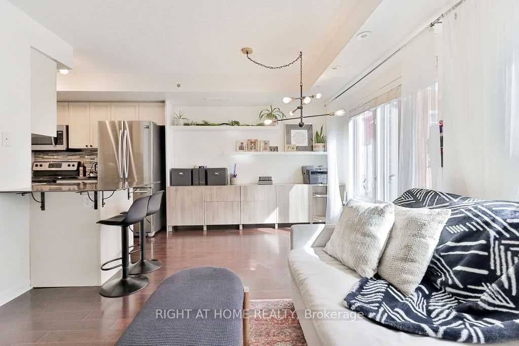 #5 - 11 Frances Loring Lane, Toronto, ON M4M3E8 | 2 Bedroom 2 Bathroom Condo Townhouse | Image 5