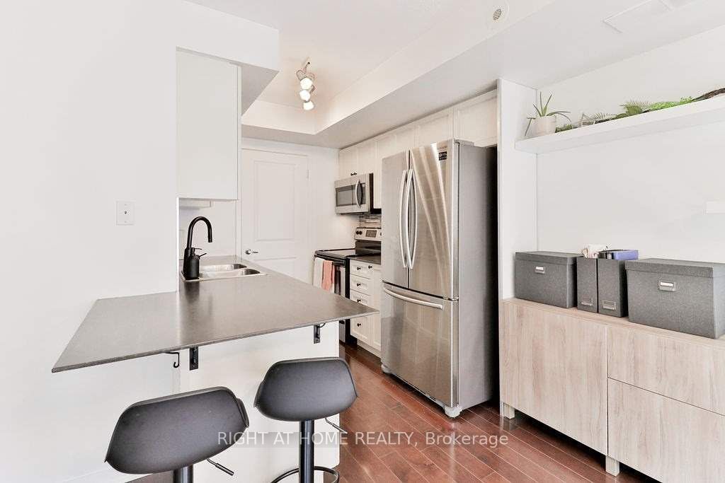#5 - 11 Frances Loring Lane, Toronto, ON M4M3E8 | 2 Bedroom 2 Bathroom Condo Townhouse | Image 6