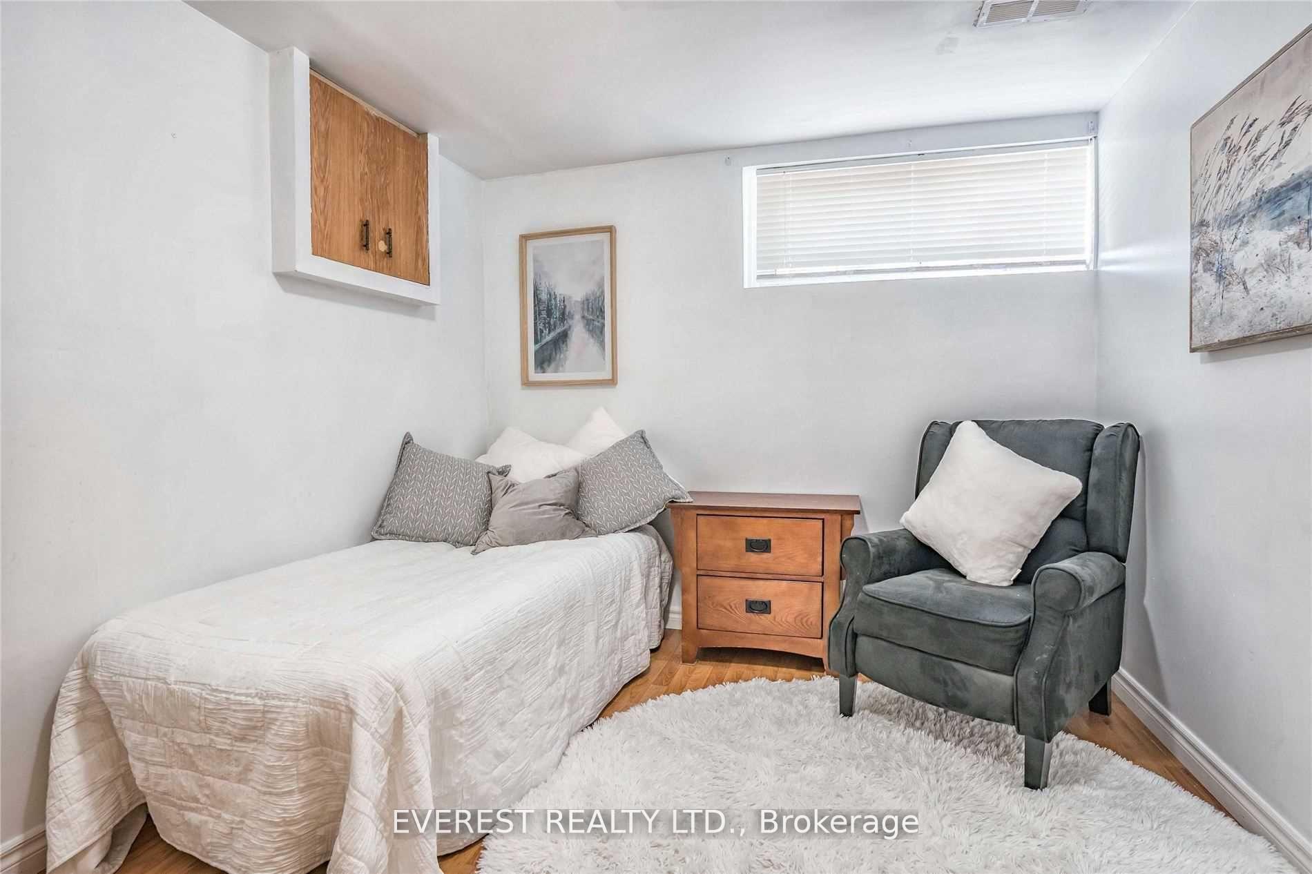 14 Biltmore Crt, Toronto, ON M1J1Y4 | 3 Bedroom 2 Bathroom Detached House | Image 5