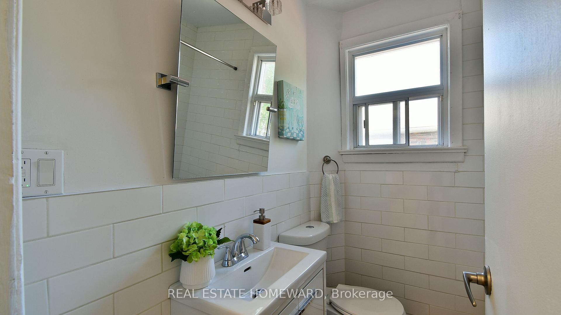 87 Vanbrugh Ave, Toronto, ON M1N3T4 | 3 Bedroom 2 Bathroom Detached House | Image 24