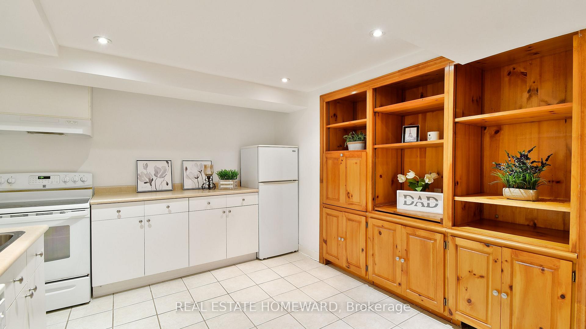 87 Vanbrugh Ave, Toronto, ON M1N3T4 | 3 Bedroom 2 Bathroom Detached House | Image 32