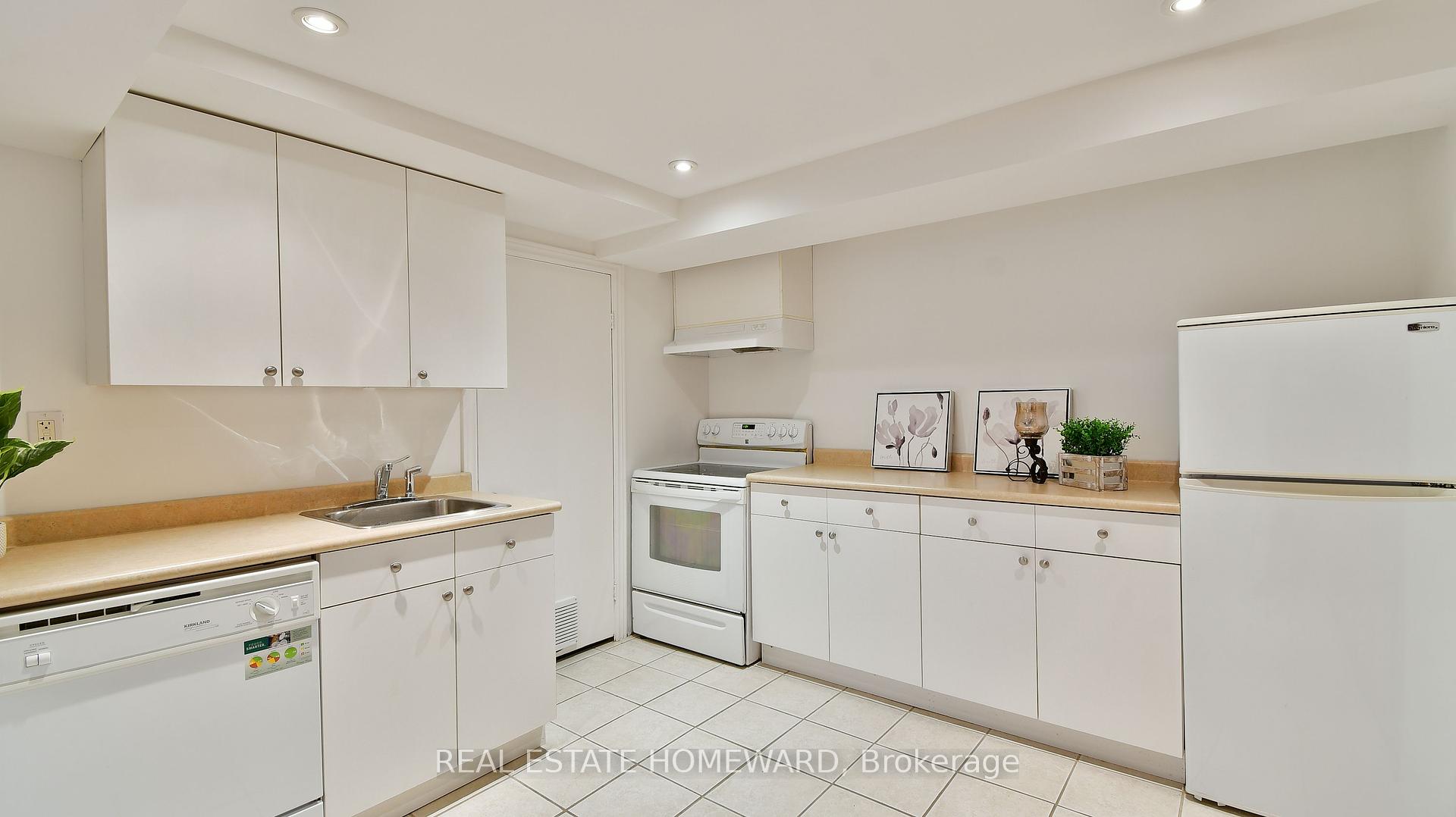 87 Vanbrugh Ave, Toronto, ON M1N3T4 | 3 Bedroom 2 Bathroom Detached House | Image 33