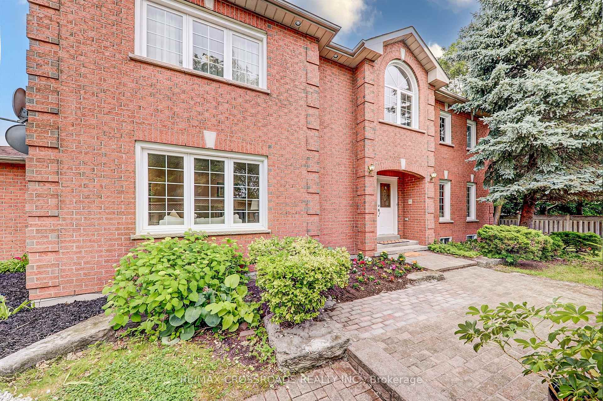 262 Danzig St, Toronto, ON M1E2L6 | 4 Bedroom 4 Bathroom Detached House | Image 2