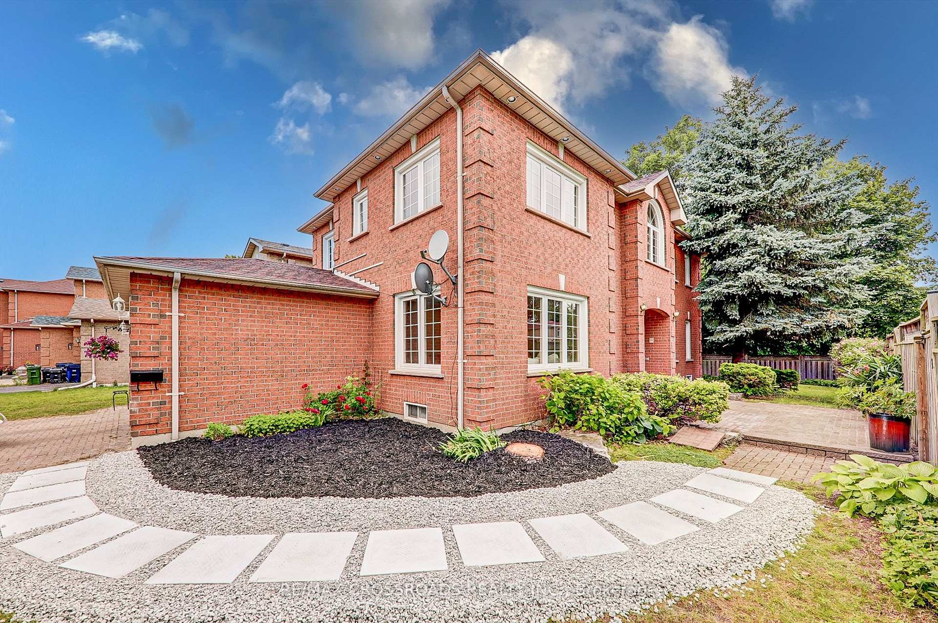262 Danzig St, Toronto, ON M1E2L6 | 4 Bedroom 4 Bathroom Detached House | Image 3
