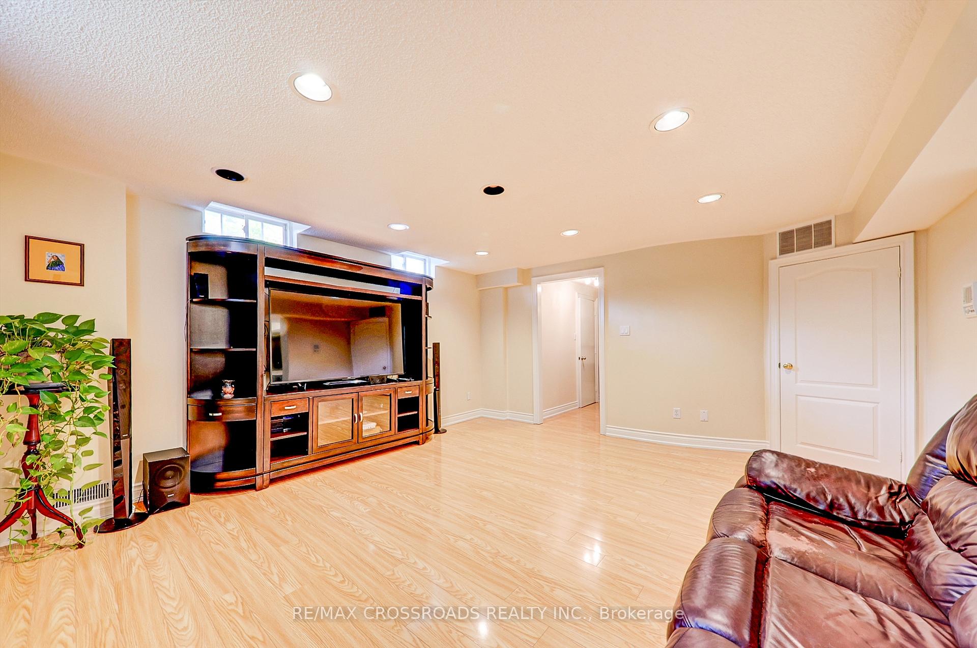 262 Danzig St, Toronto, ON M1E2L6 | 4 Bedroom 4 Bathroom Detached House | Image 30