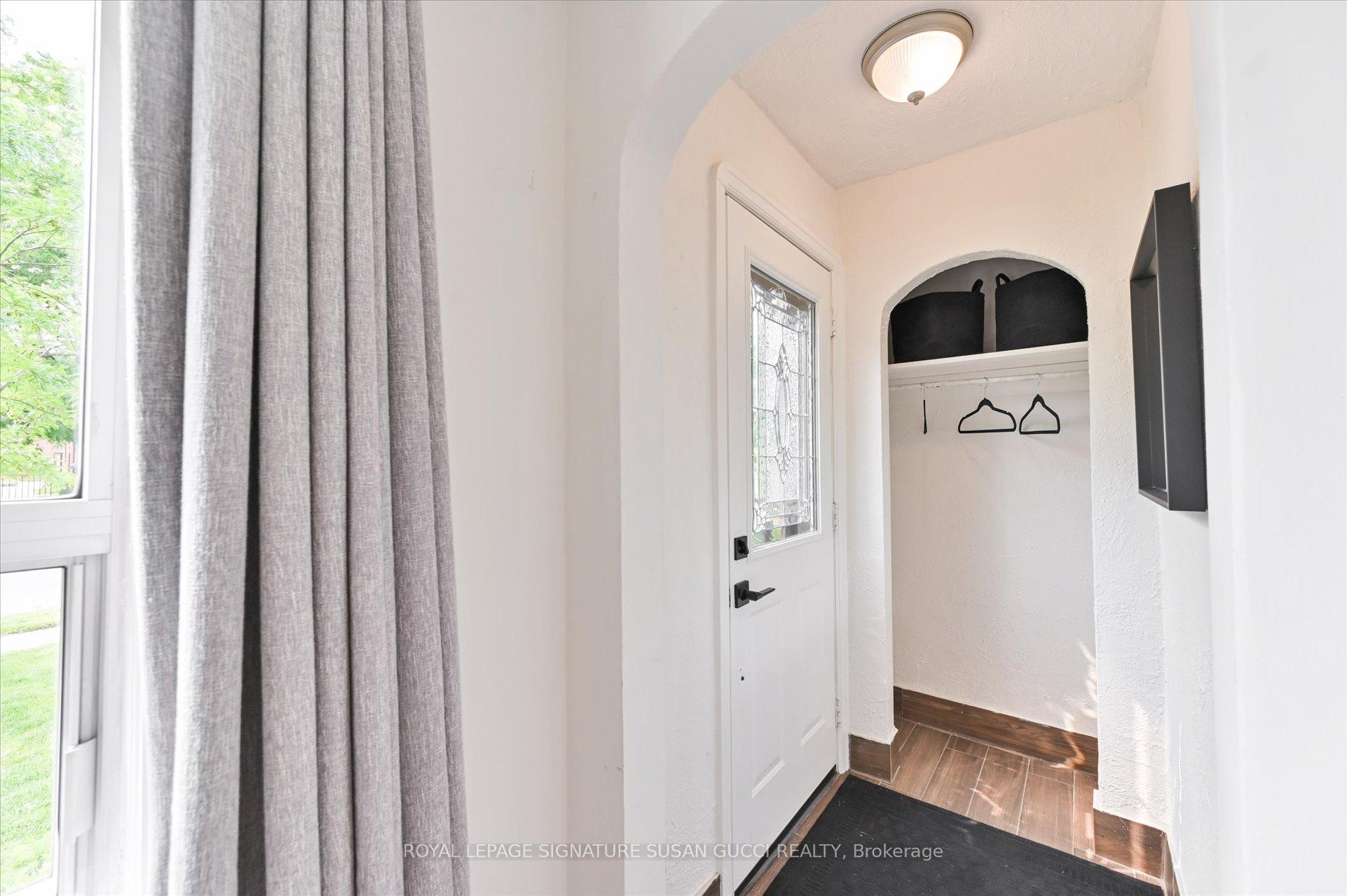 487 Dawes Rd, Toronto, ON M4B2G5 | 2 Bedroom 2 Bathroom Detached House | Image 5