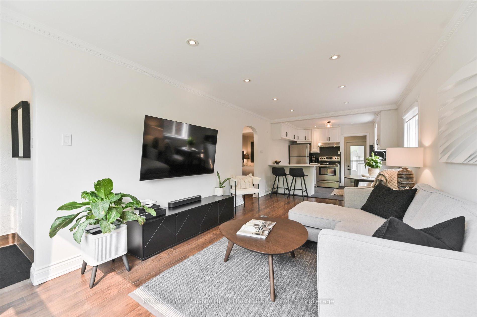 487 Dawes Rd, Toronto, ON M4B2G5 | 2 Bedroom 2 Bathroom Detached House | Image 8