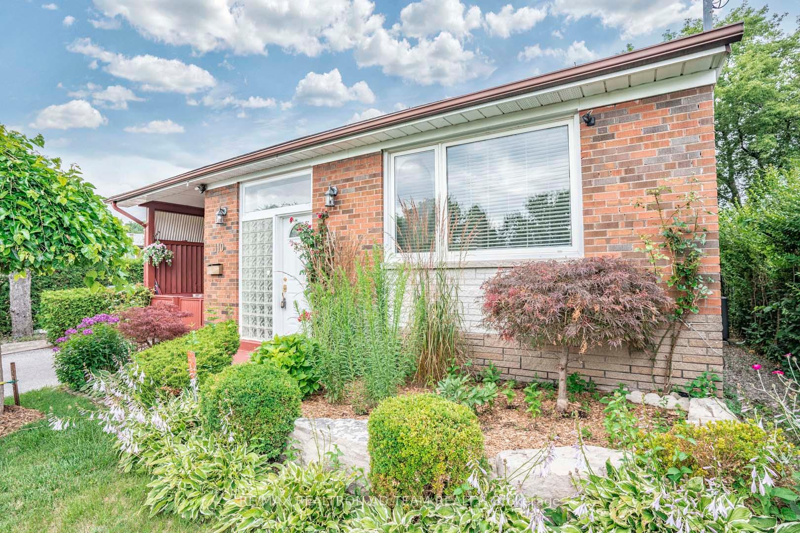 110 Seminole Ave, Toronto, ON M1J1N7 | 3 Bedroom 2 Bathroom Detached House | Image 2