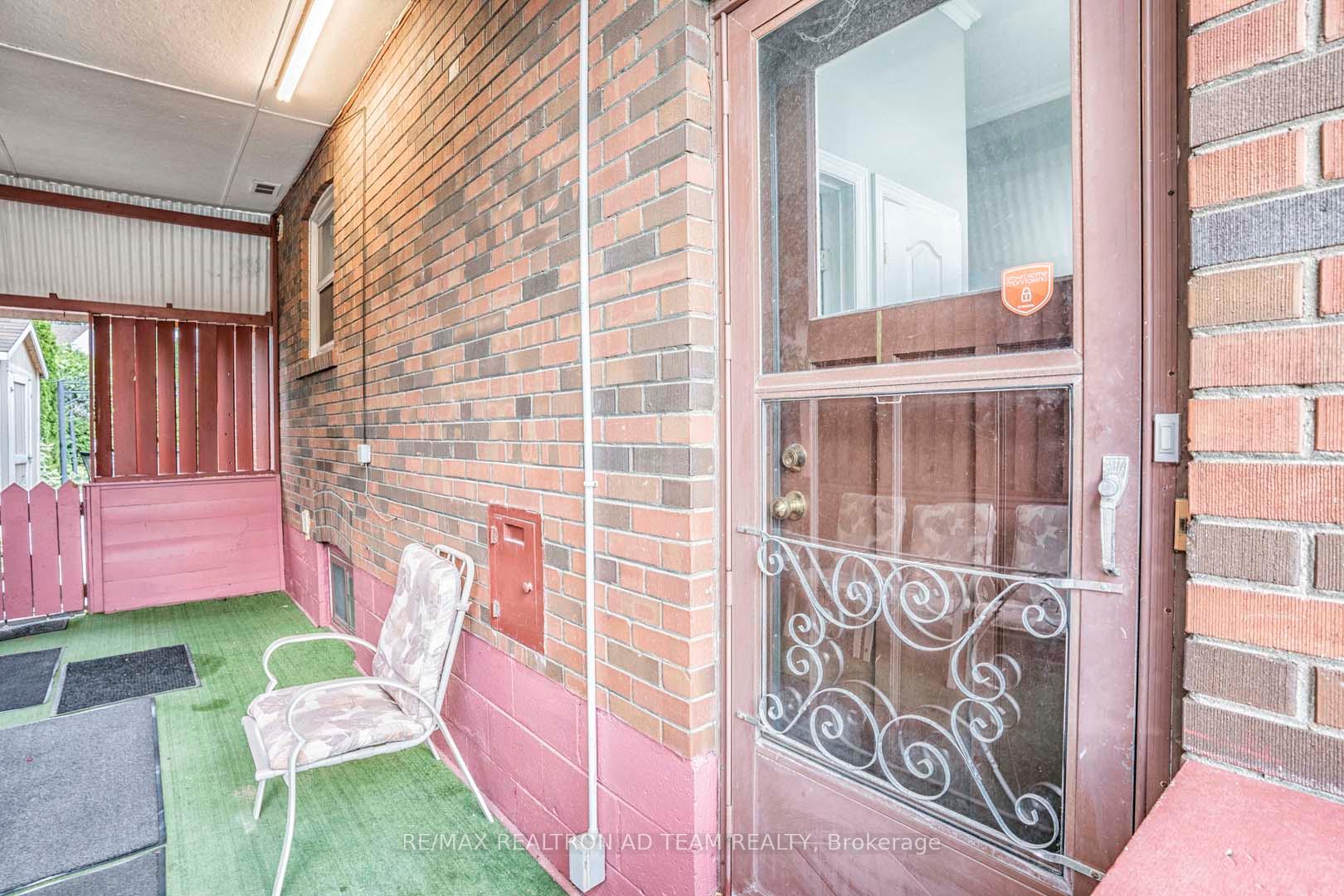 110 Seminole Ave, Toronto, ON M1J1N7 | 3 Bedroom 2 Bathroom Detached House | Image 20