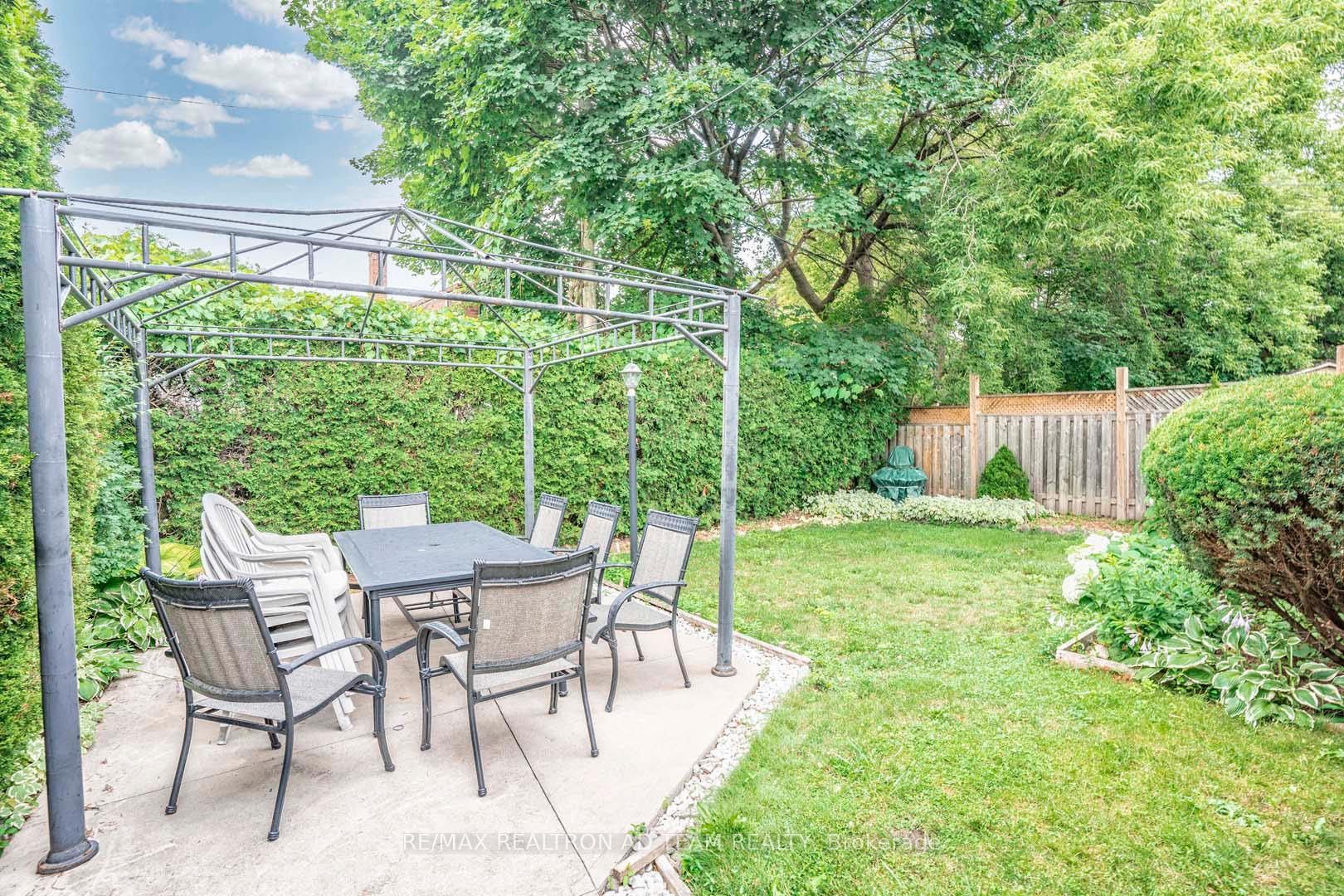 110 Seminole Ave, Toronto, ON M1J1N7 | 3 Bedroom 2 Bathroom Detached House | Image 32