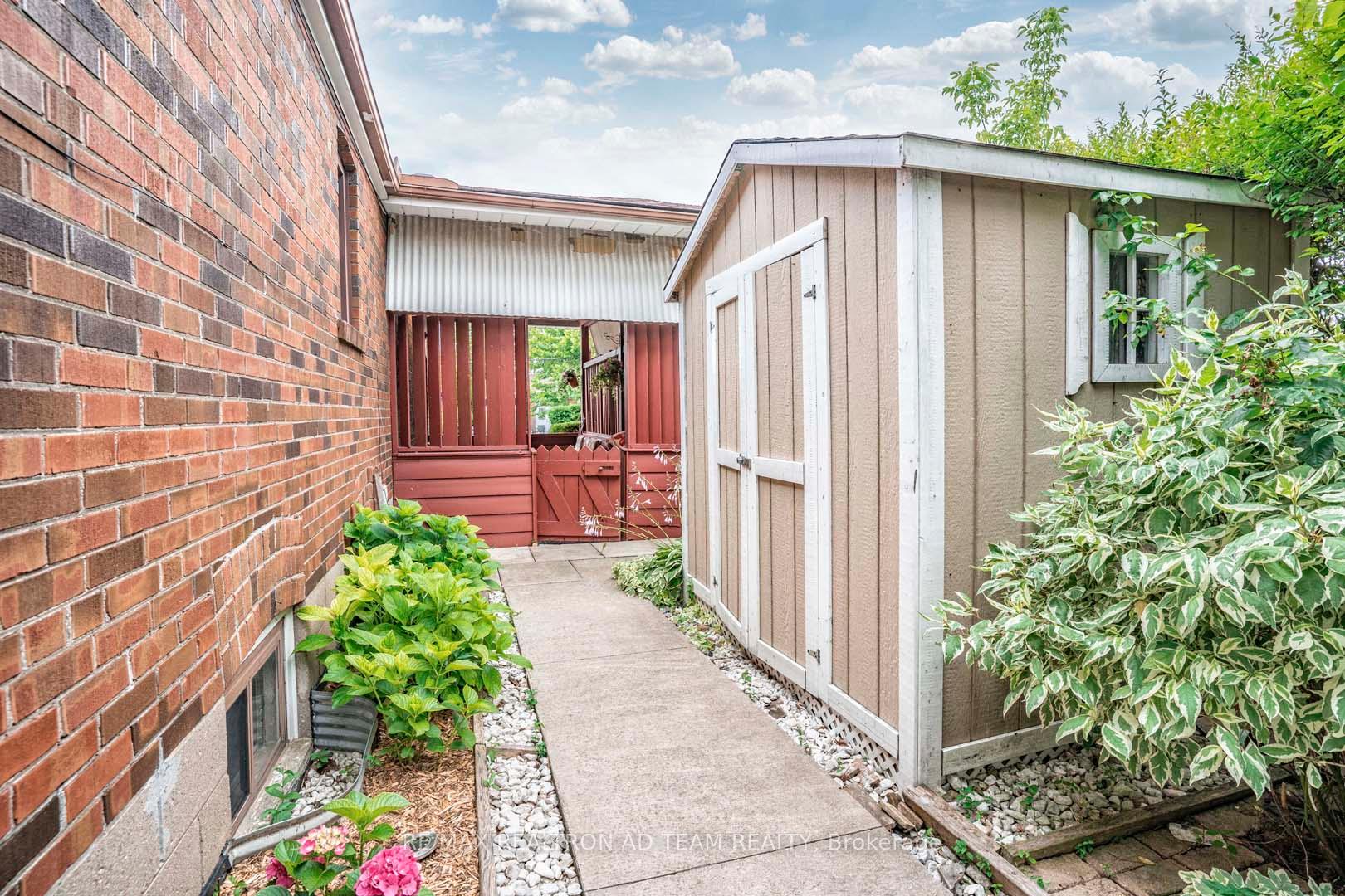 110 Seminole Ave, Toronto, ON M1J1N7 | 3 Bedroom 2 Bathroom Detached House | Image 35