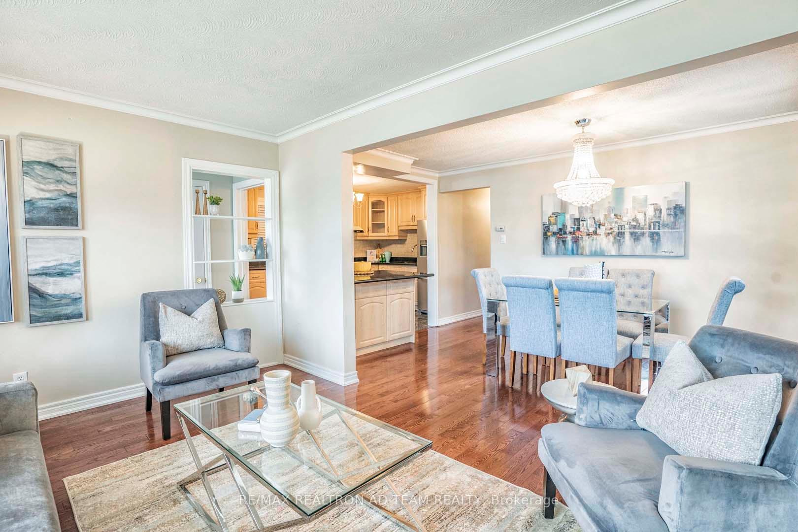 110 Seminole Ave, Toronto, ON M1J1N7 | 3 Bedroom 2 Bathroom Detached House | Image 8