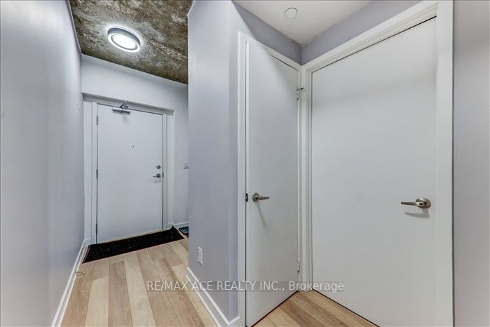 16 Colonial Ave, Toronto, ON M1M2C2 | 3 Bedroom 2 Bathroom Detached House | Image 10