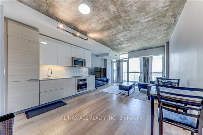 16 Colonial Ave, Toronto, ON M1M2C2 | 3 Bedroom 2 Bathroom Detached House | Image 11