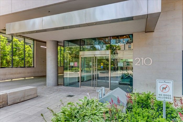 16 Colonial Ave, Toronto, ON M1M2C2 | 3 Bedroom 2 Bathroom Detached House | Image 4