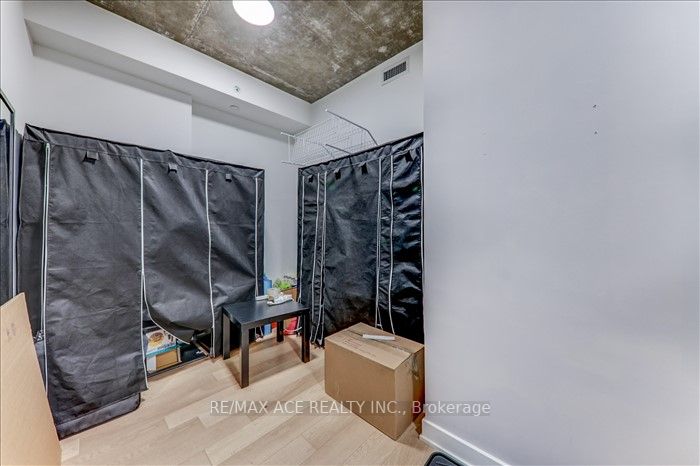 16 Colonial Ave, Toronto, ON M1M2C2 | 3 Bedroom 2 Bathroom Detached House | Image 9