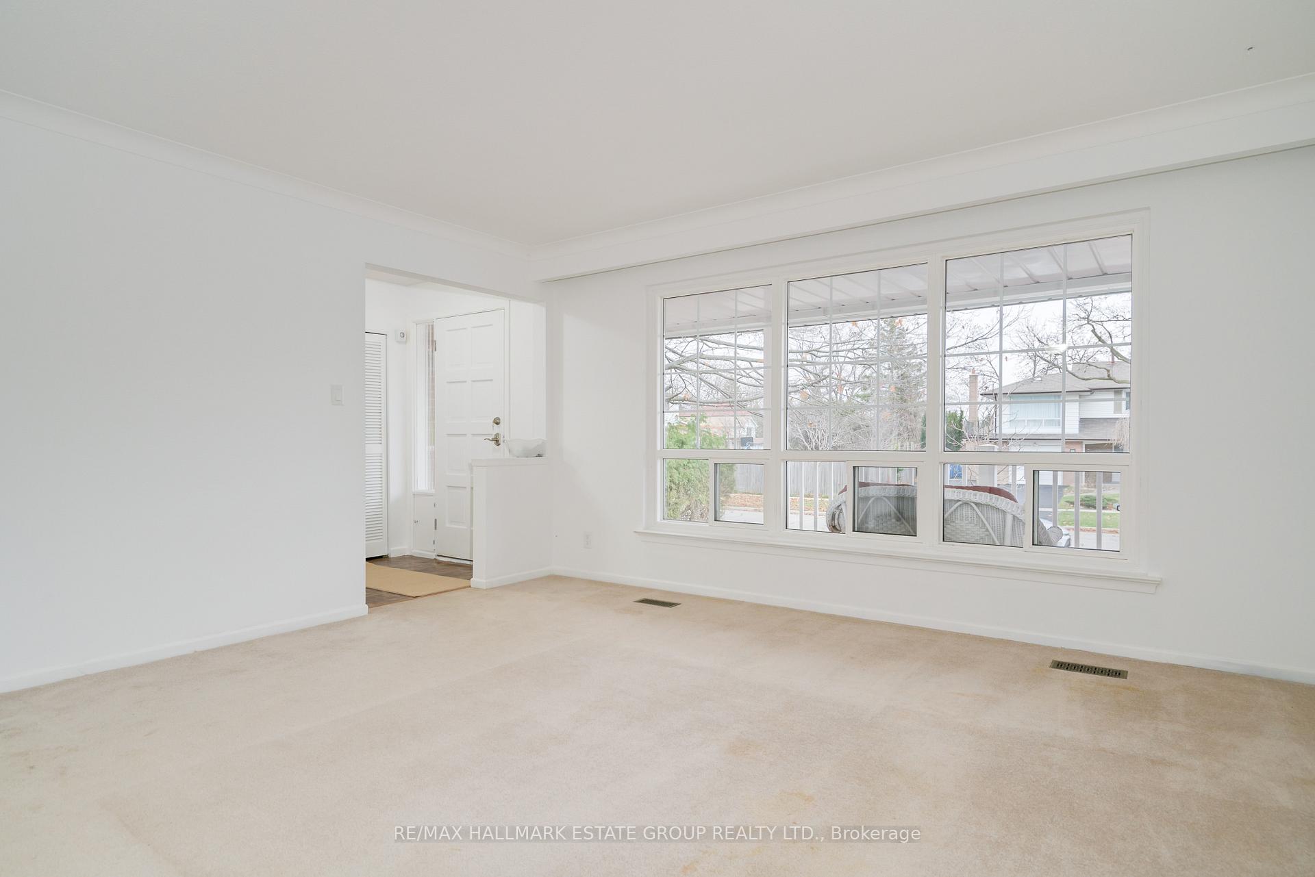 36 Castor Cres, Toronto, ON M1G3R2 | 3 Bedroom 2 Bathroom Detached House | Image 7
