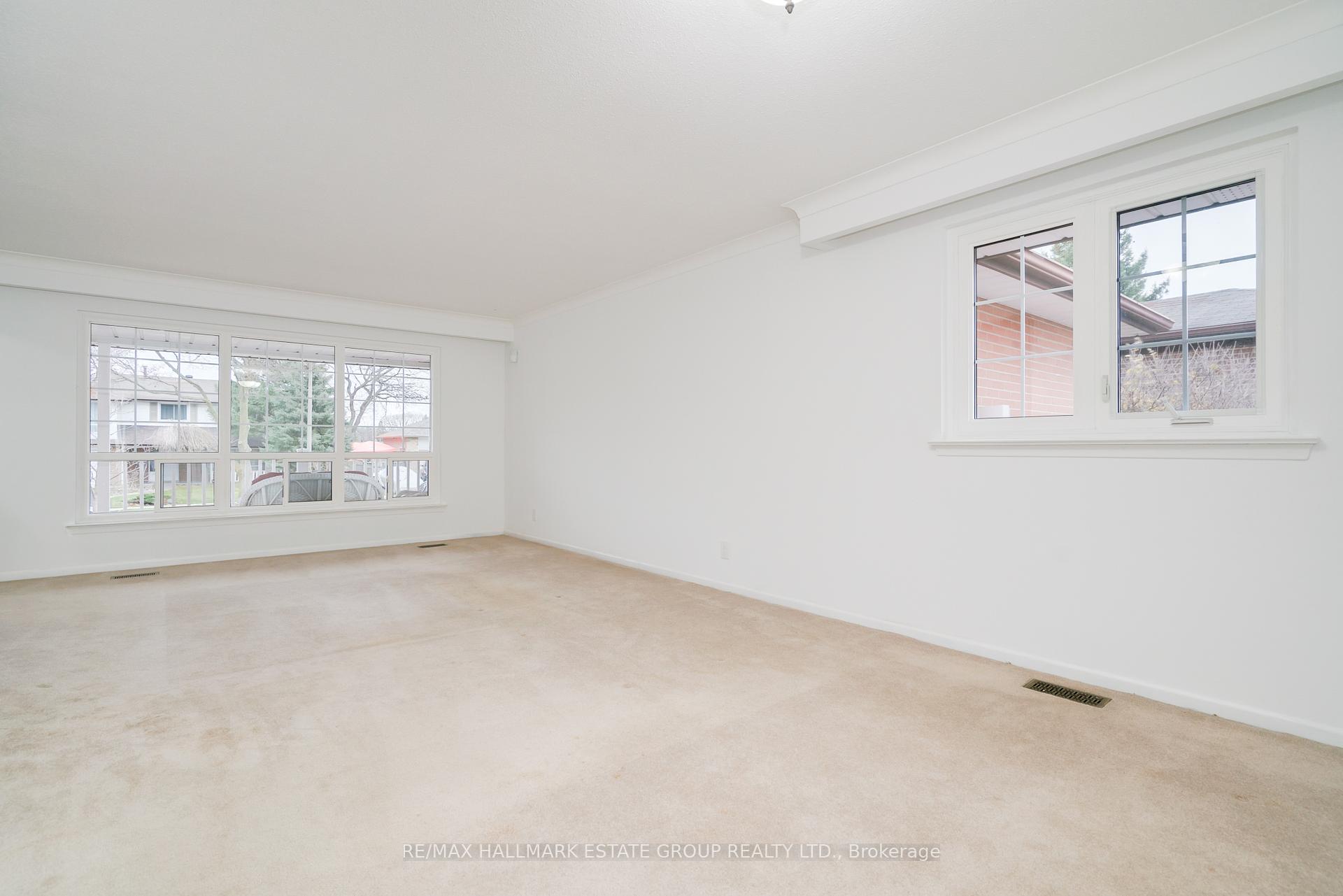 36 Castor Cres, Toronto, ON M1G3R2 | 3 Bedroom 2 Bathroom Detached House | Image 8