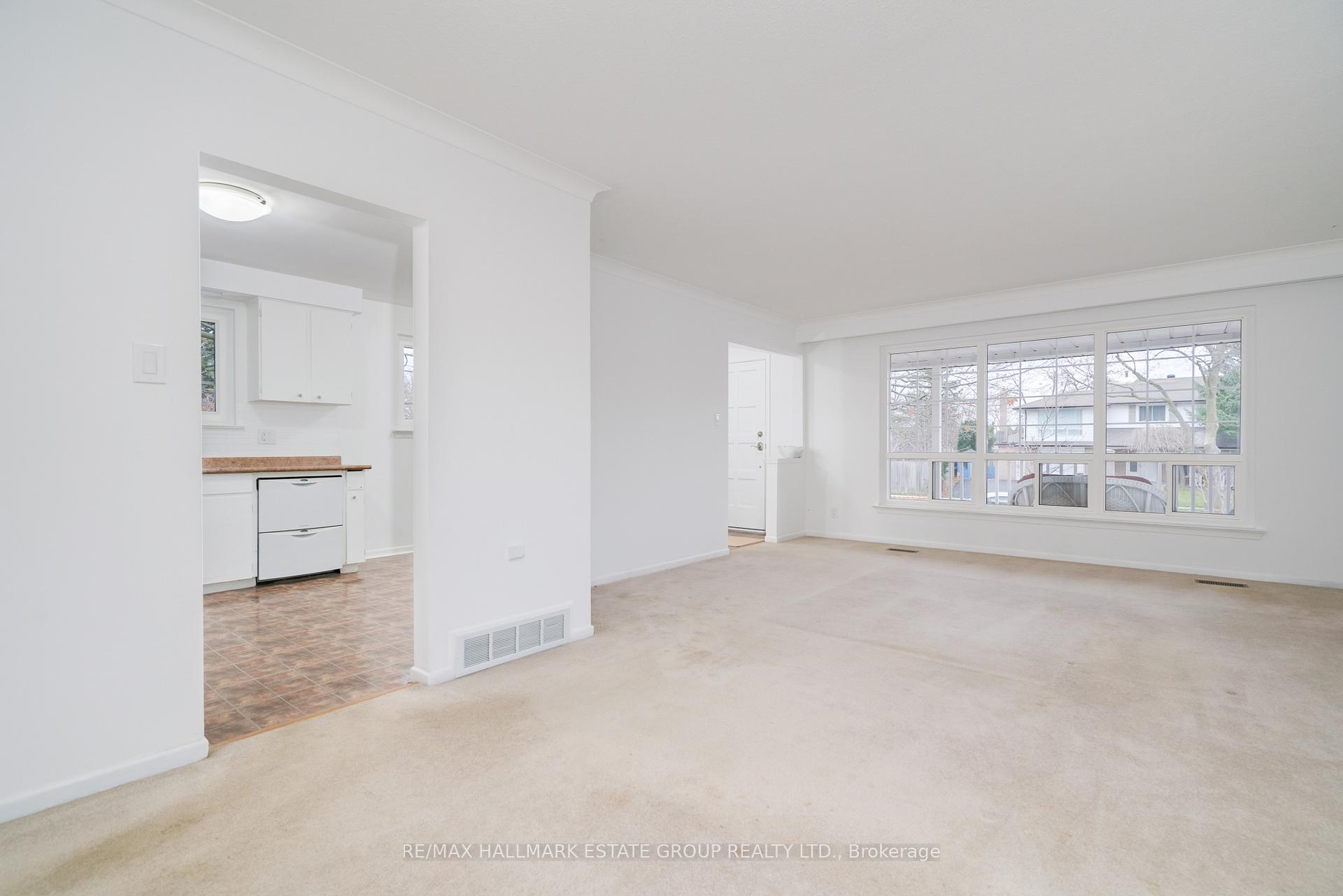 36 Castor Cres, Toronto, ON M1G3R2 | 3 Bedroom 2 Bathroom Detached House | Image 9