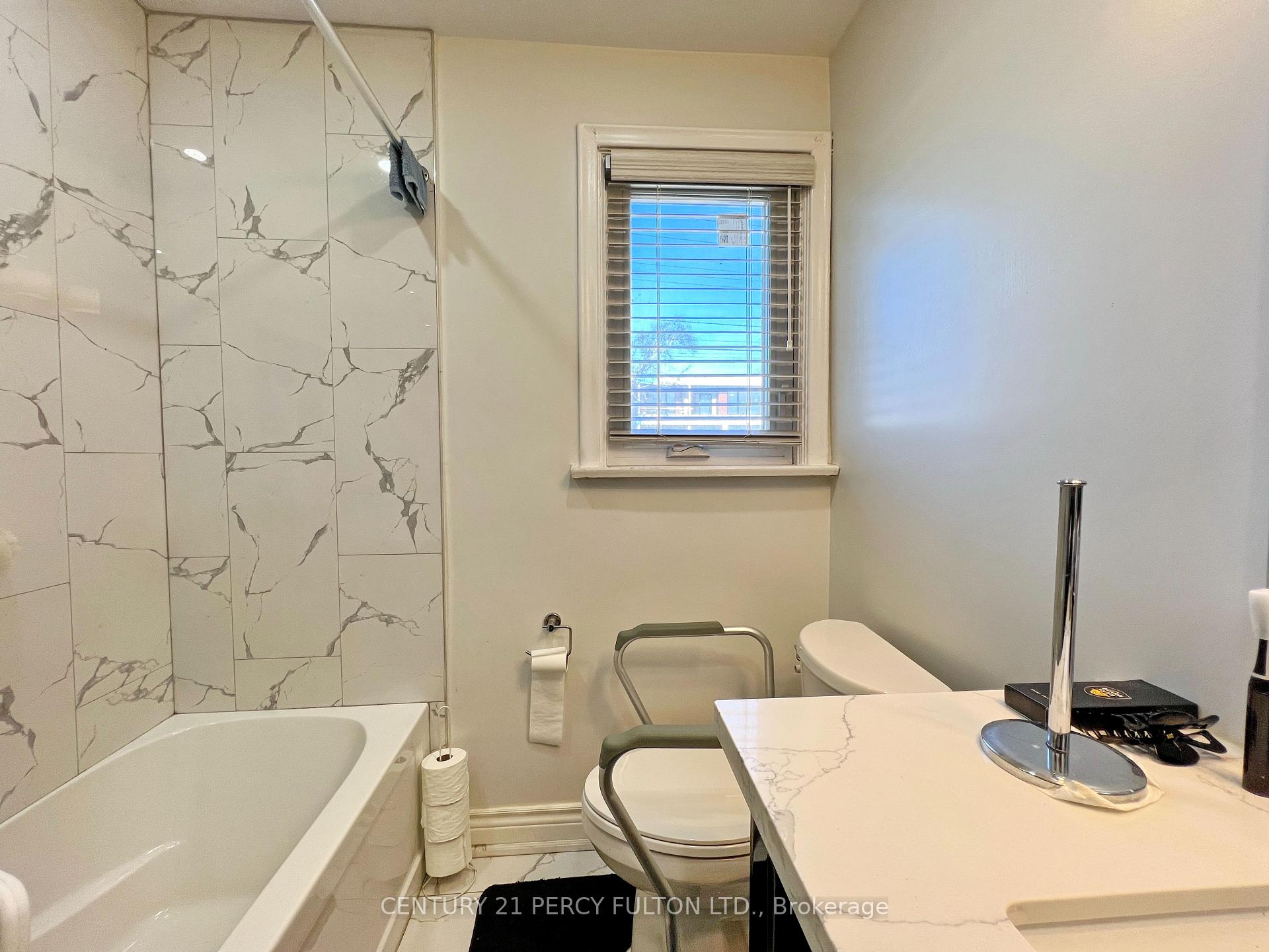 107 Seminole Ave, Toronto, ON M1J1N8 | 3 Bedroom 2 Bathroom Detached House | Image 14