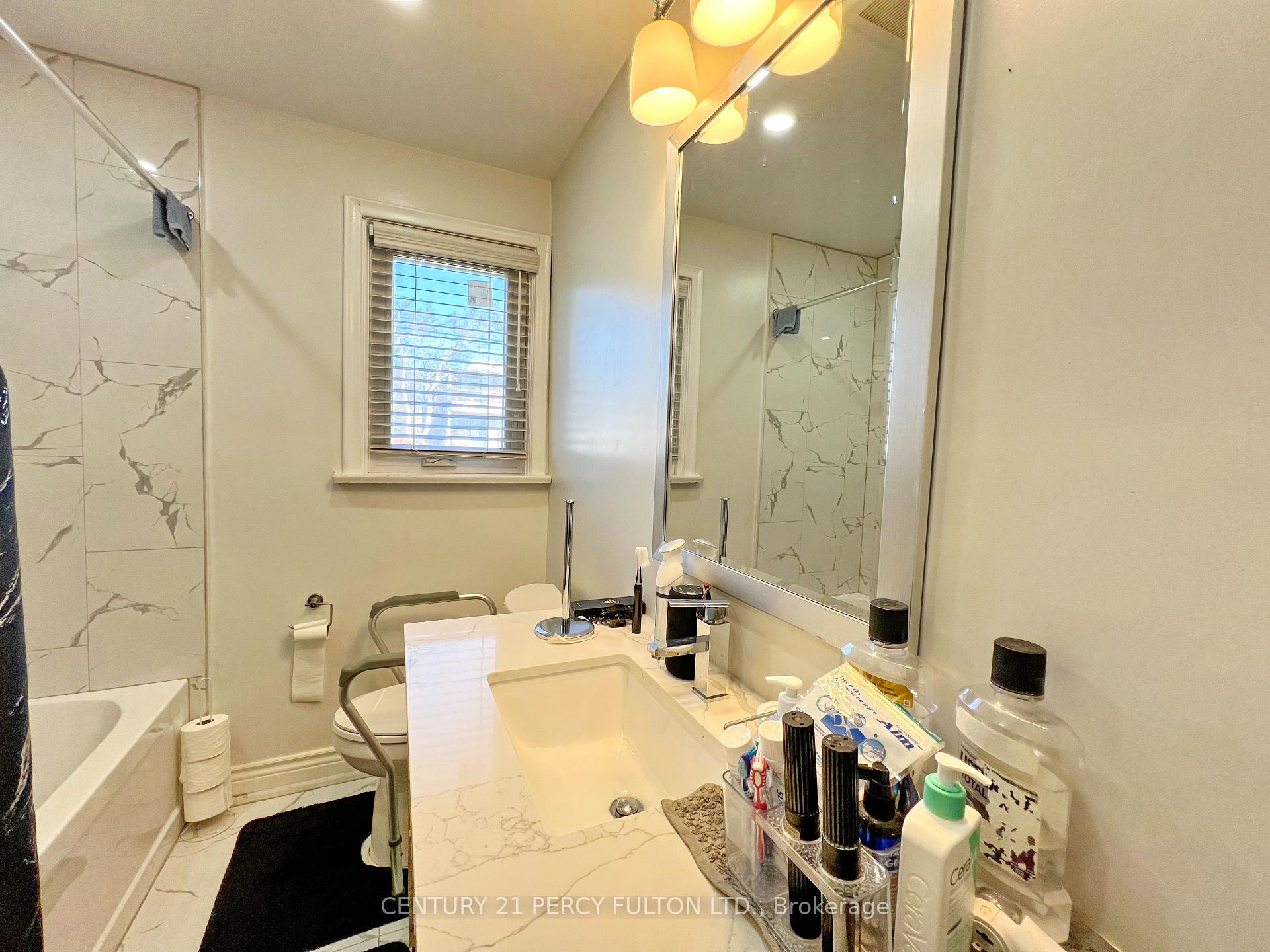 107 Seminole Ave, Toronto, ON M1J1N8 | 3 Bedroom 2 Bathroom Detached House | Image 15